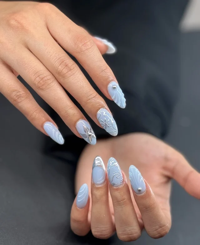 Blue skies, silver accents, and handcrafted perfection. ☁️✨

Book now at: https://gemmanailsspa.ca

#GemmaNailsSpa #BlueNails #BabyBlueNails #NailArt #3DNails