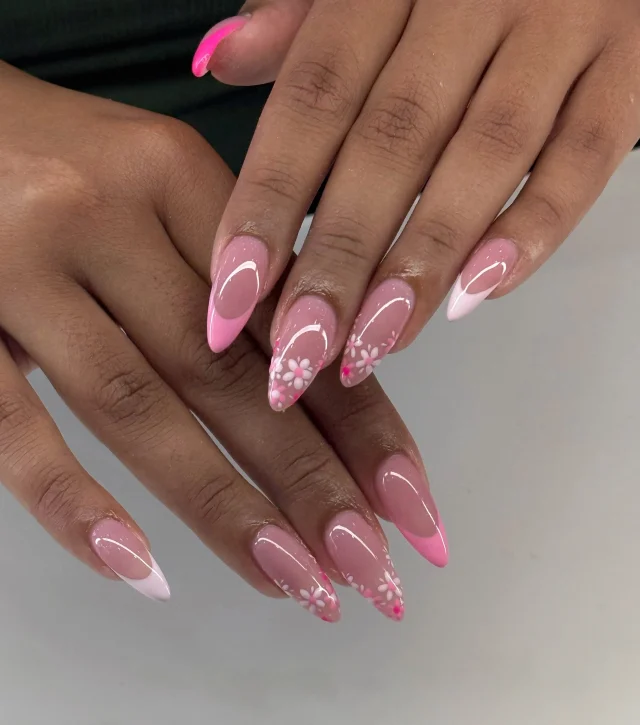 🌸 Pretty in pink with the sweetest daisy details. Soft, elegant, and perfect for any occasion. 💗✨

Book now at: https://gemmanailsspa.ca

#GemmaNailsSpa #MississaugaNails #PinkFrenchTips #FloralNails