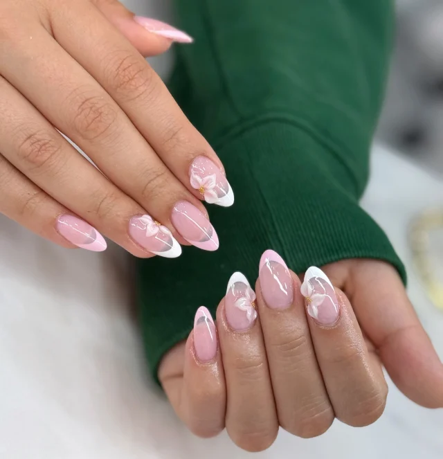 Feminine details, flawless finish 🌸

Book now at: https://gemmanailsspa.ca

#nailsinspo 
#missisauganailsalon
#summernailsinspo 
#nailart 
#GemmaNailsSpa