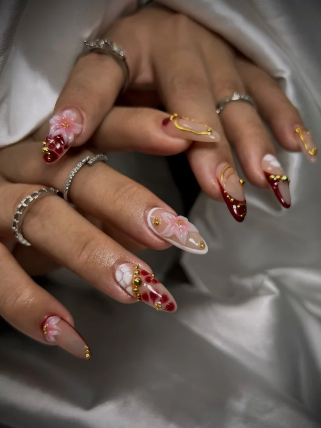 Golden details, burgundy dreams 🍒💛

Book now at: https://gemmanailsspa.ca

#NailArt #CherryNails #BurgundyNails #FloralNails #LuxuryNail
